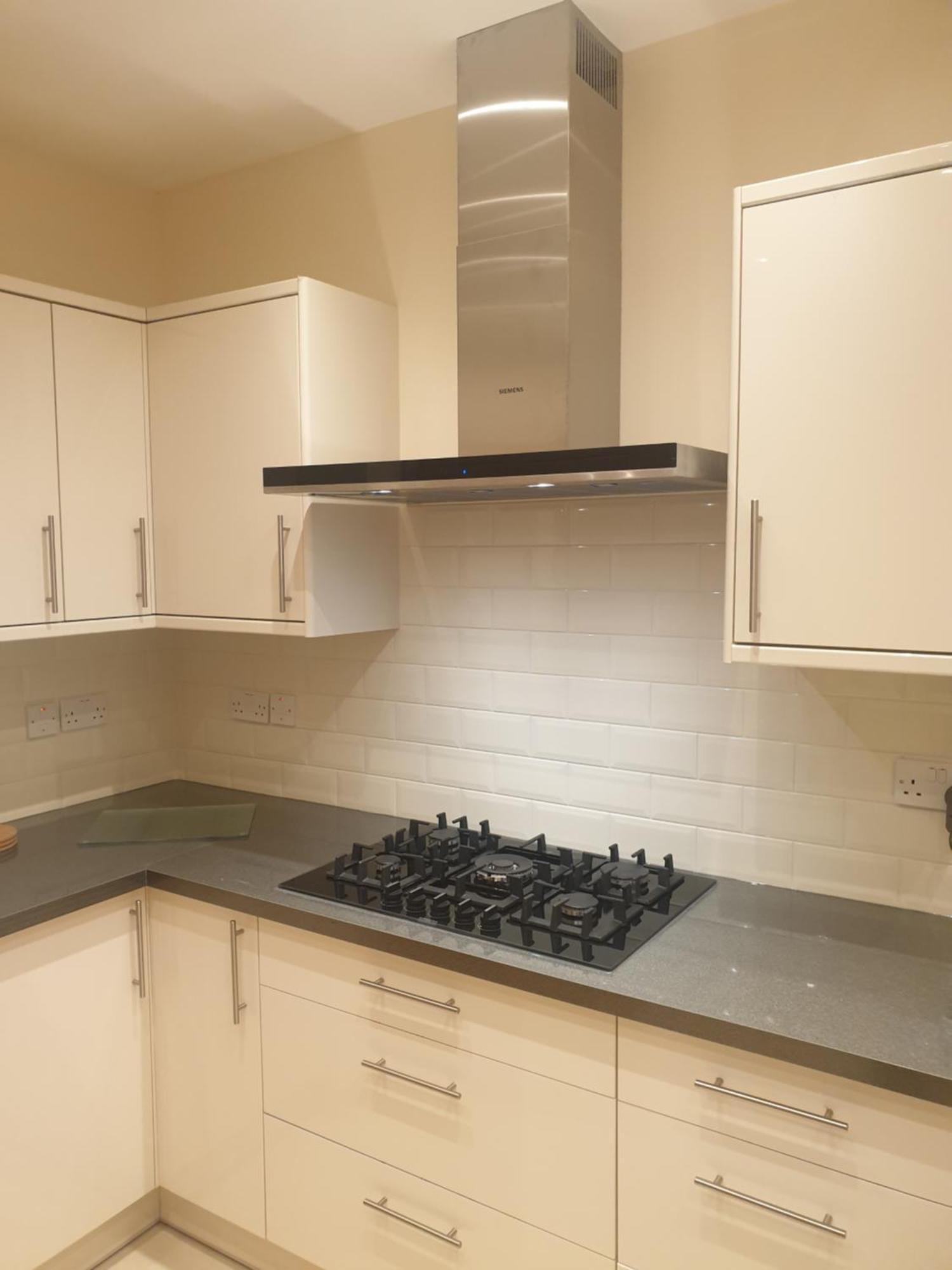 London Luxury Apartments 3 Bedroom Sleeps 8 With 3 Bathrooms 4 Mins Walk To Tube Free Parking Илфорд Екстериор снимка